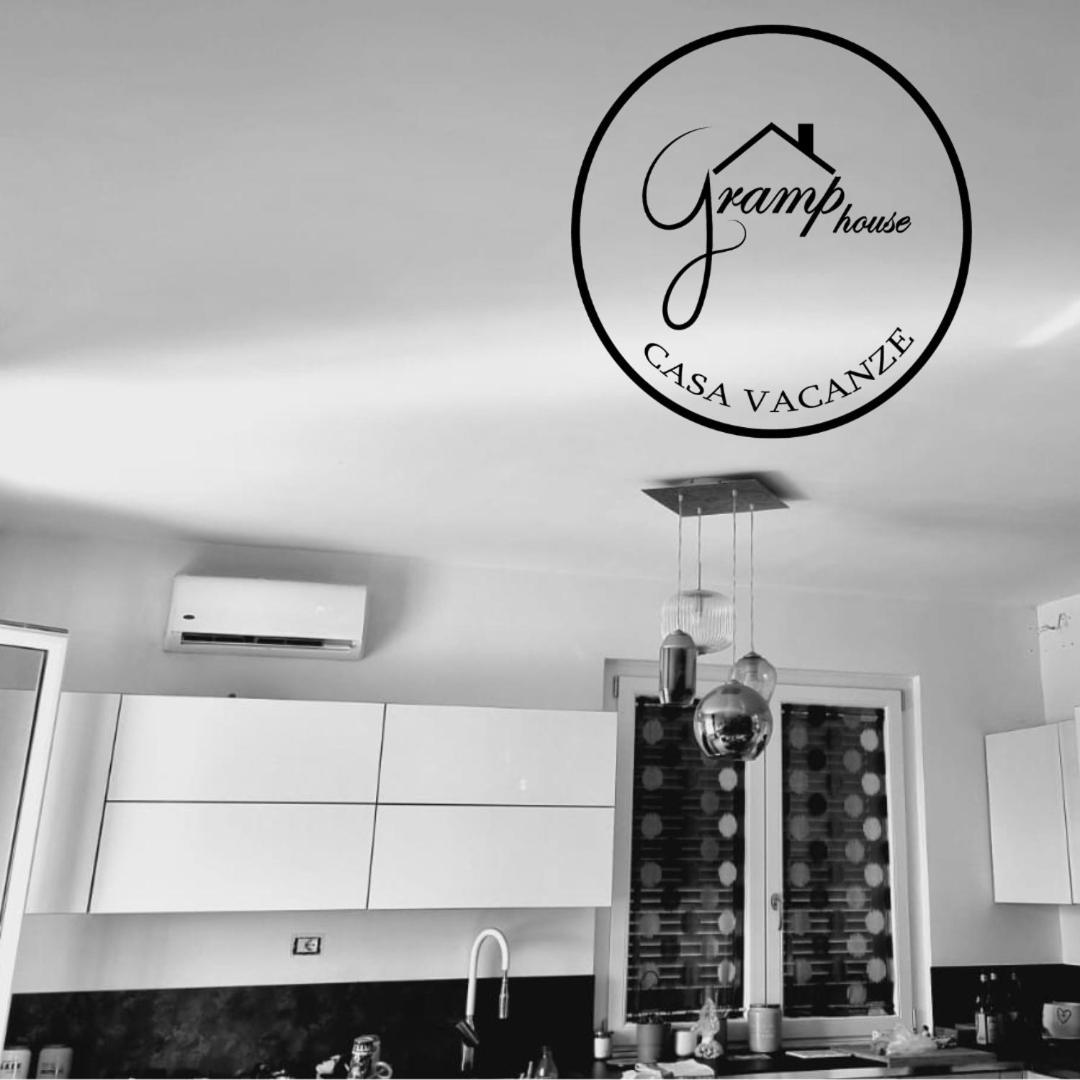 Gramp House Casa Vacanze Cellole Εξωτερικό φωτογραφία